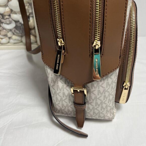 Michael Kors MK Jet Set Monogram Backpack Vanilla Ivory Cream ~ Excellent Cond - Picture 4 of 16